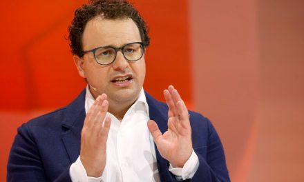 ☕🤖 Anthropic in Talks to Join $60B Club