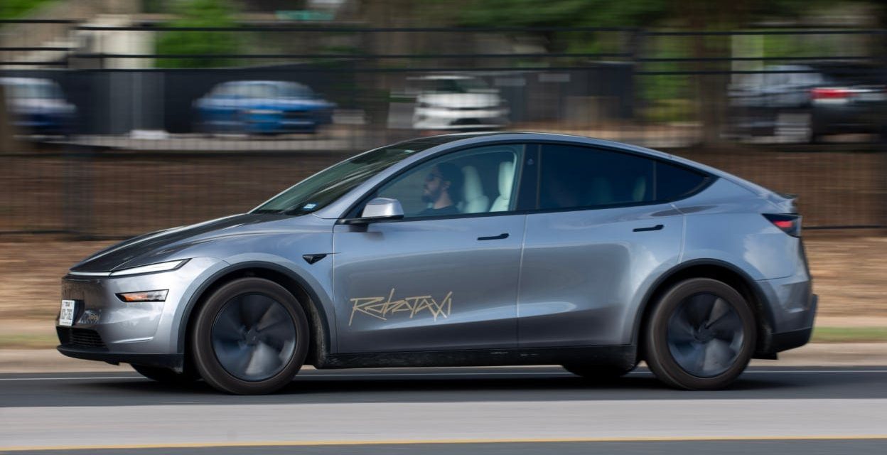 Tesla’s Robotaxi Launch was a Scam